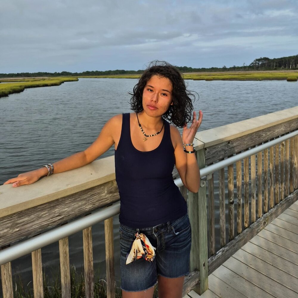 Meet your Posher, Alejandra